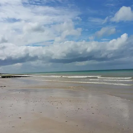 Spacious 19th Century House Saint-Aubin-Sur-Mer (Calvados)