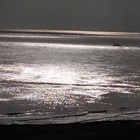 בית נופש Spacious 19th Century House סנט-אובן-סור-מר