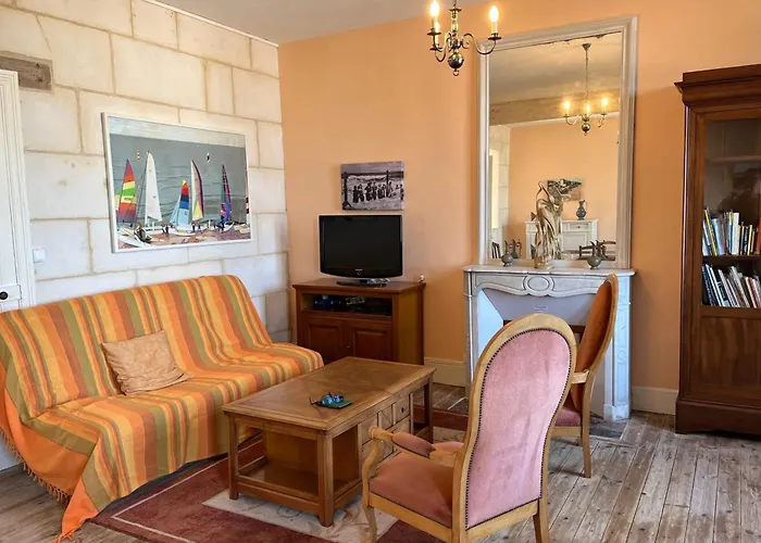 Spacious 19th Century House בית נופש סנט-אובן-סור-מר