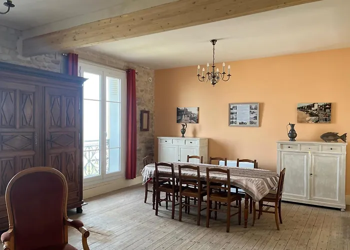 Spacious 19th Century House *